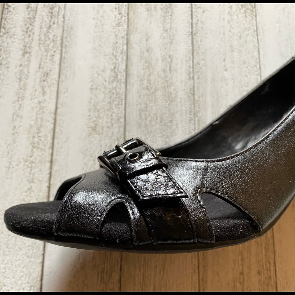 ✅ A2-Aerosoles Black low-heel pump